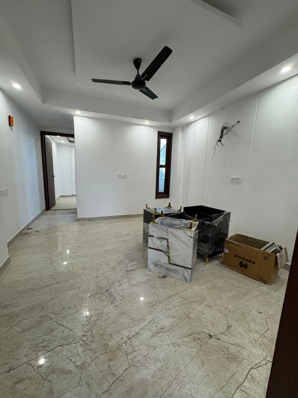 2 BHK + Servant Room Apartment For Rent in Chattarpur
