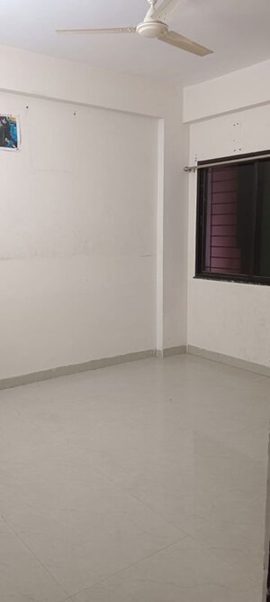 Room in 3 BHK Apartment at Atharva Sapphire Towers, Wardha rd – for Rent