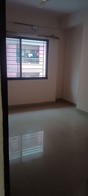 Room in 3 BHK Apartment at Atharva Sapphire Towers, Wardha rd – for Rent