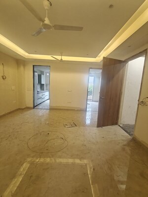 Room in 3 BHK Builder Floor at Ansal Plaza Sector-23, Sector 23 – for Rent
