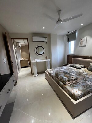 Master Bedroom in 1 BHK Builder Floor at Kulhan – for Rent