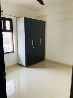 Room in 3 BHK Builder Floor at AWHO Apartments, Sector 22 – for Rent