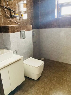 Bathroom in 3 BHK Builder Floor at AWHO Apartments, Sector 22 – for Rent