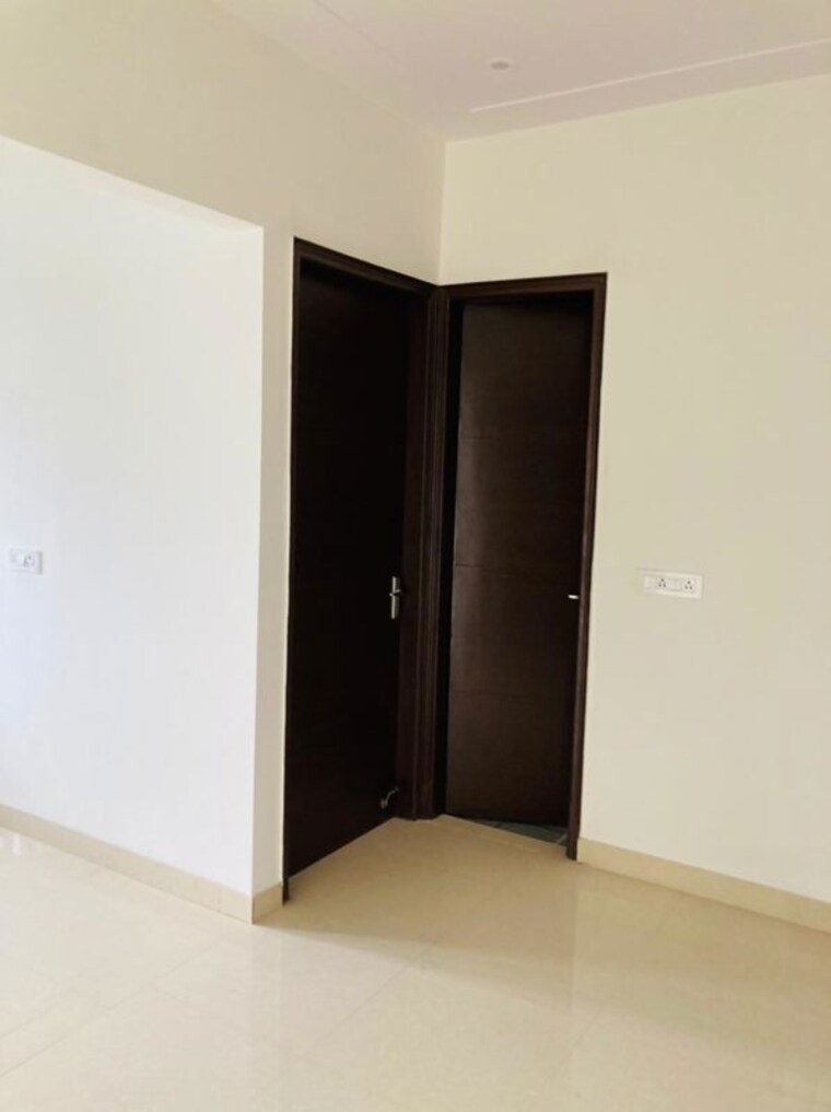 Room, awho-apartments 3 Bedroom 2500 Sq.Ft. Builder Floor In Sector 22 Gurgaon 10255990