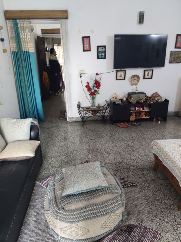  Parking, malviya nagar 2 Bedroom 100 Sq.Yd. Builder Floor In Malviya Nagar Delhi 10256012