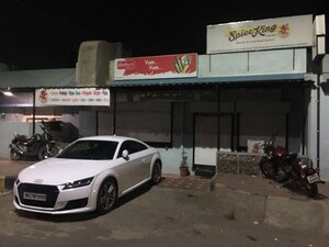  Shop For Rent in Gadge Nagar