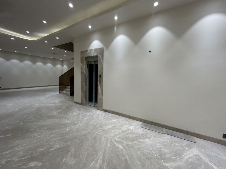 Room, hauz khas enclave 4 Bedroom 4400 Sq.Ft. Builder Floor In Hauz Khas Enclave Delhi 10256039