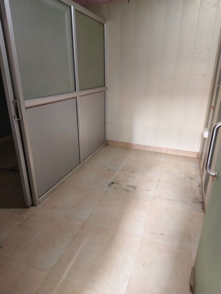 Room, gomti nagar Commercial Office Space in IT/SEZ 435 Sq.Ft. In Gomti Nagar Lucknow 10256050