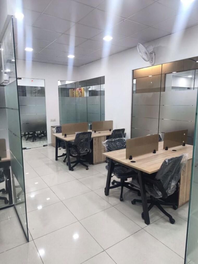 Team Area, sector 63 Commercial Office Space 1600 Sq.Ft. In Sector 63 Noida 10256060