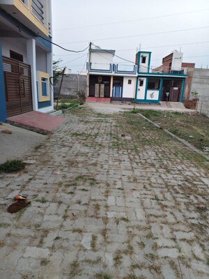  Plot – Exterior View View at Jankipuram Extension - for Sale