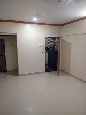 Room in 3 BHK Apartment at Our Home CHS, Andheri West – for Rent