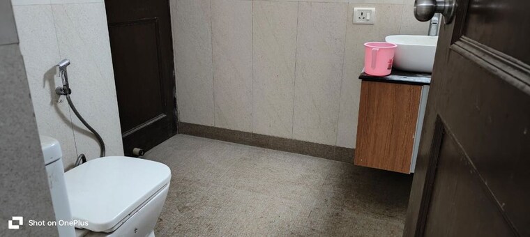 Bathroom, arun-vihar-sector-37 3 Bedroom 1800 Sq.Ft. Apartment In Sector 37 Noida 10256126