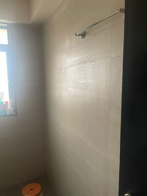 Room in 3 BHK Apartment at Juhu Abhishek Chs Ltd, Andheri West – for Rent