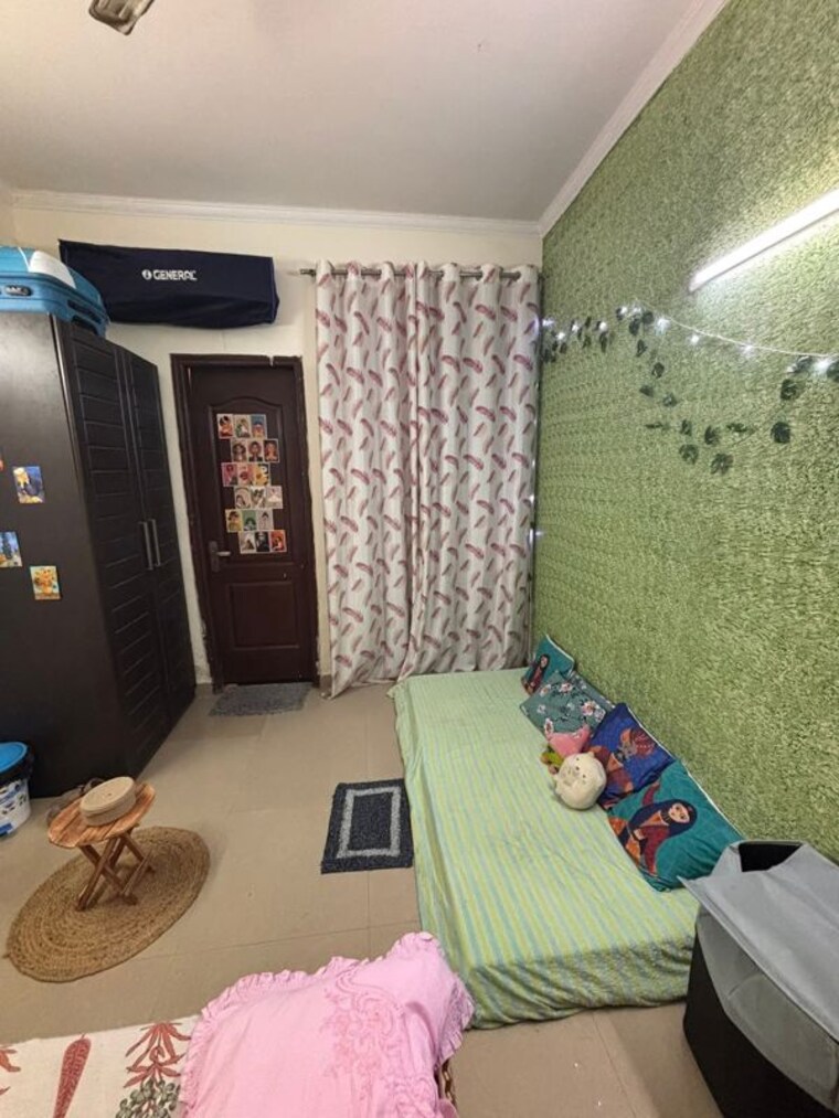 Living Room, ip extension 3 Bedroom 1600 Sq.Ft. Apartment In Ip Extension Delhi 10256144