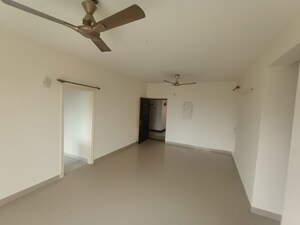 Room in 2.5 BHK Apartment at BPTP Park Prime, Sector 66 – for Rent