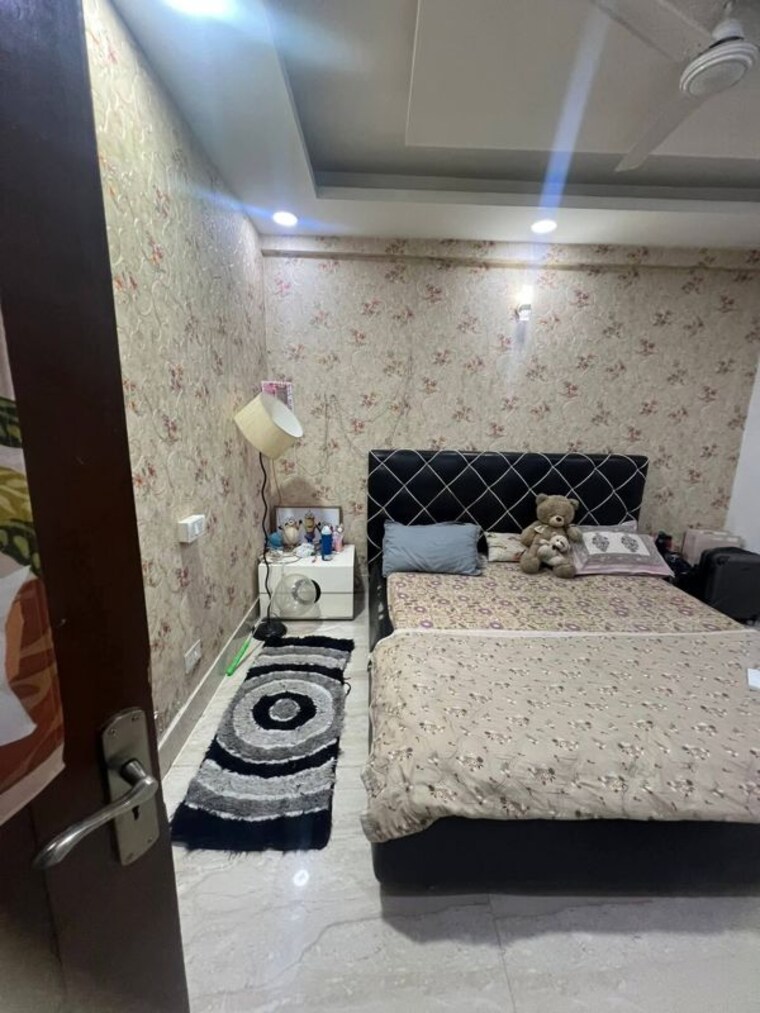  Parking, ip extension 3 Bedroom 1600 Sq.Ft. Apartment In Ip Extension Delhi 10256149