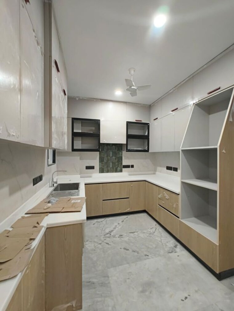 Kitchen, delhi cantonment 3 Bedroom 160 Sq.Yd. Builder Floor In Delhi Cantonment Delhi 10256163