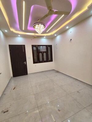 Room in 3 BHK Villa at Jankipuram Extension – for Sale