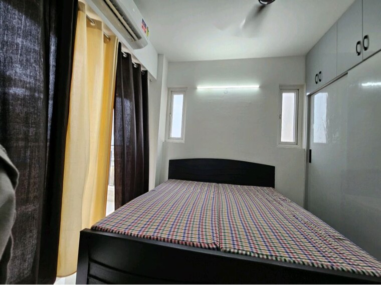 Bedroom, signature-the-serenas 2 Bedroom 583 Sq.Ft. Apartment In Sohna Sector 36 Gurgaon 10256162