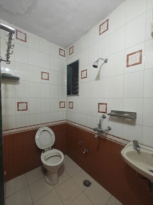 Bathroom in 2 BHK Apartment at Seawoods Sector 46 – for Rent