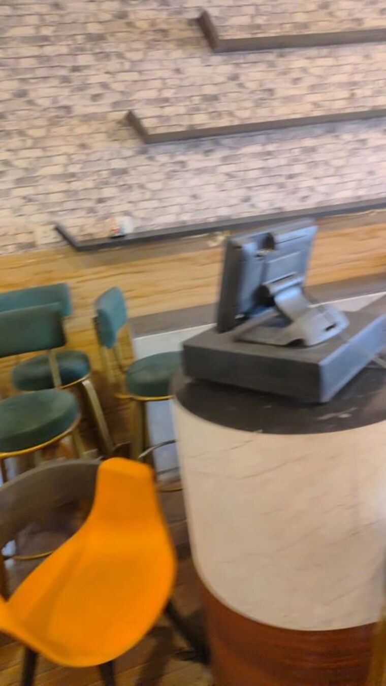 Living Room, motia-citi-royal-business-park Commercial Shop 1200 Sq.Ft. In Ambala Highway Zirakpur 10256187