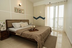 4 BHK + Pooja Room,Servant Room Apartment For Rent in Amrapali Heartbeat City