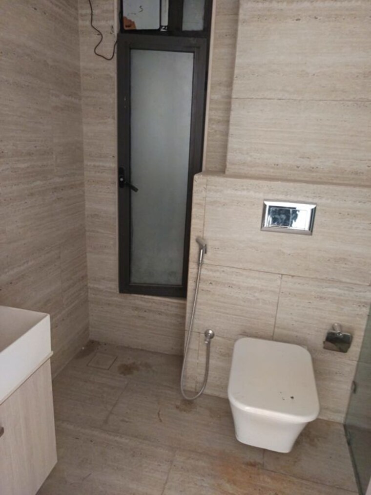Bathroom, pali hill 4 Bedroom 1800 Sq.Ft. Apartment In Pali Hill Mumbai 10256214