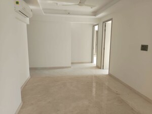  4 BHK Apartment at Pali Hill – for Sale