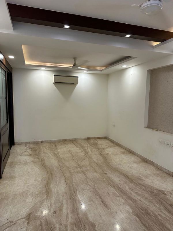 3 BHK + Pooja Room,Servant Room Builder Floor For Rent in Sarvapriya Vihar