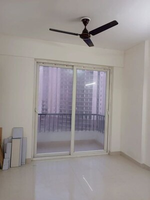 3 BHK Apartment For Rent in Amrapali Heartbeat City, Sector 107