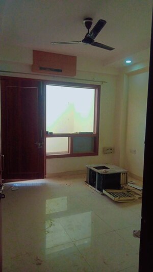 Room in 2 BHK Independent House at Sector 100 – for Rent
