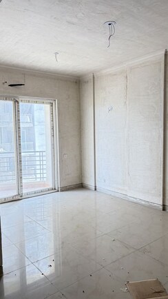 4 BHK + Servant Room Apartment For Rent in DLF Express Greens