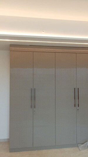 Furnished Amenities in 2 BHK Apartment at Piramal Aranya Arav, Byculla – for Rent