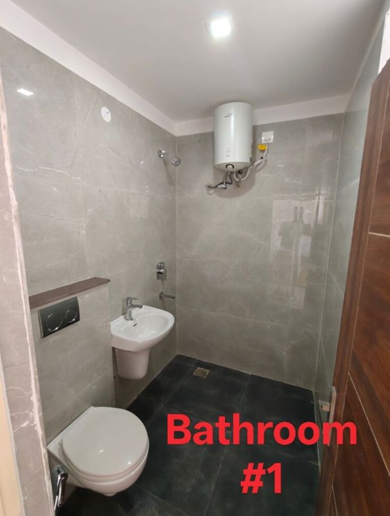 Bathroom, aura-homes 3 Bedroom 1650 Sq.Ft. Apartment In Patiala Road Zirakpur 10256299