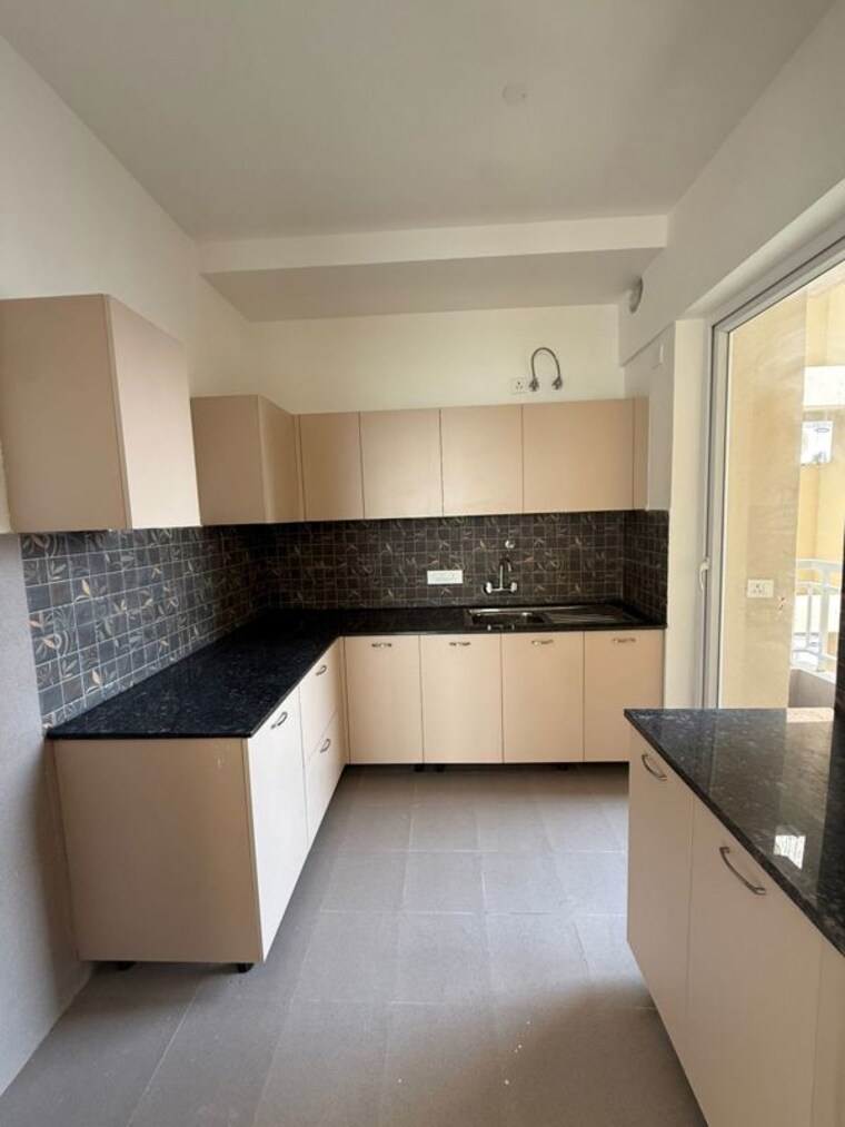 Kitchen, silverglades-the-melia 2.5 Bedroom 1445 Sq.Ft. Apartment In Sohna Sector 35 Gurgaon 10256318