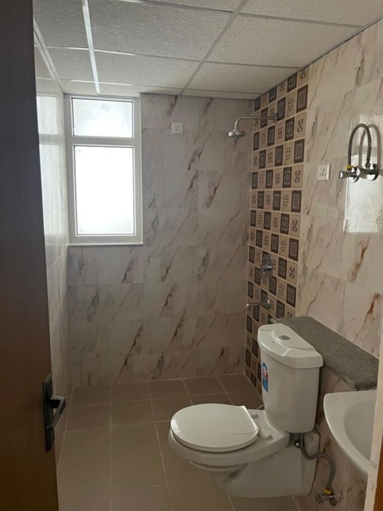 Bathroom, ramprastha-primera 3 Bedroom 1775 Sq.Ft. Apartment In Sector 37d Gurgaon 10256167