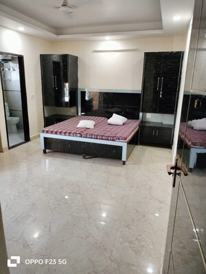 Team Area in 1 RK Builder Floor at Dlf City Phase 3 – for Rent