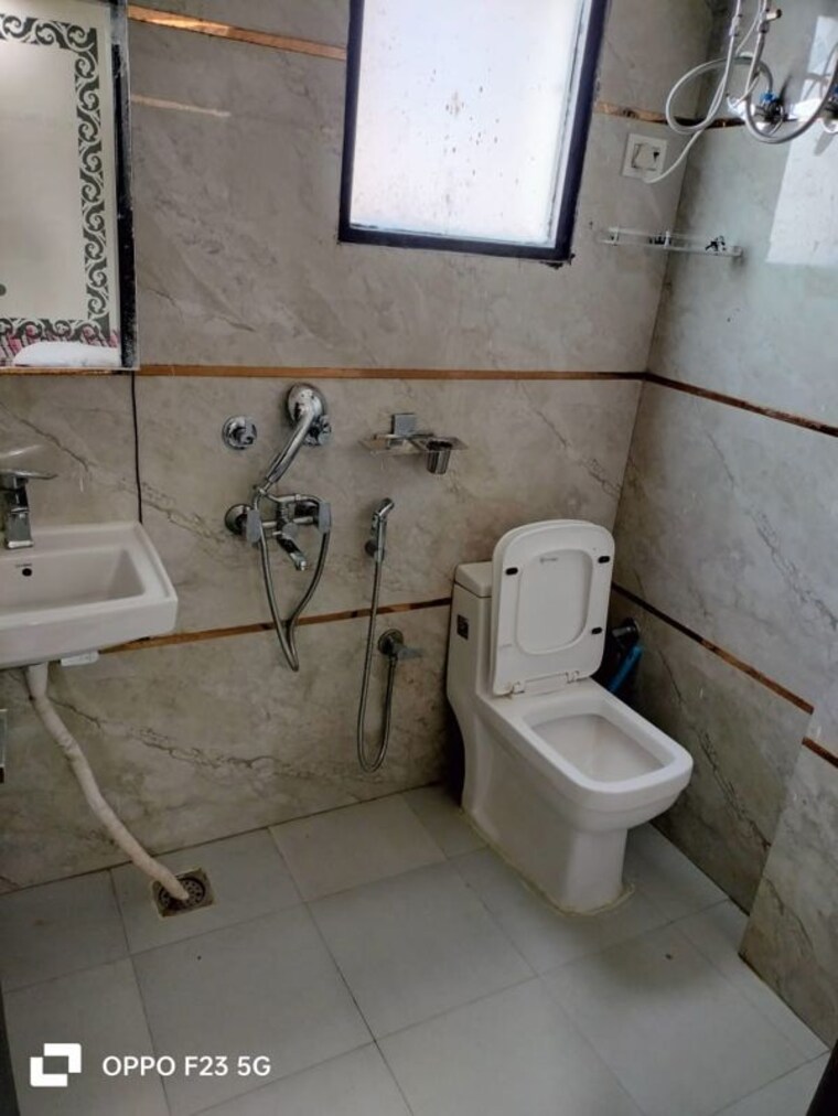 Bathroom, dlf city phase 3 1 RK 500 Sq.Ft. Builder Floor In Dlf City Phase 3 Gurgaon 10256348