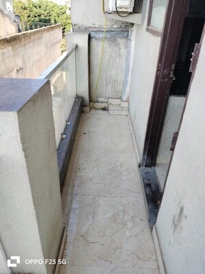 1 RK Builder Floor For Rent in Dlf City Phase 3