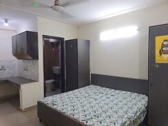 1 RkBuilder Floor For Rent in DLF City Phase 3