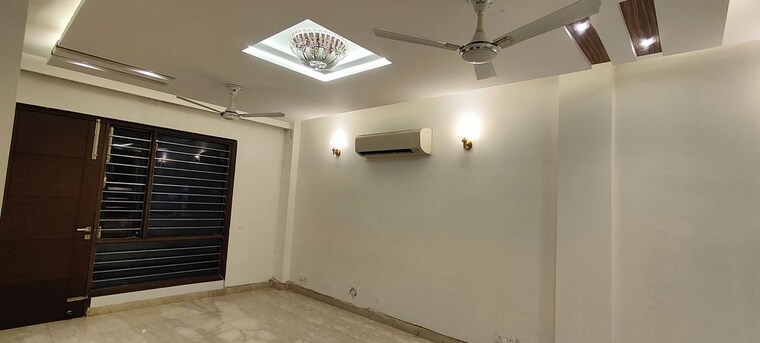 Room, sushant lok i 3 Bedroom 2700 Sq.Ft. Builder Floor In Sushant Lok I Gurgaon 10256365