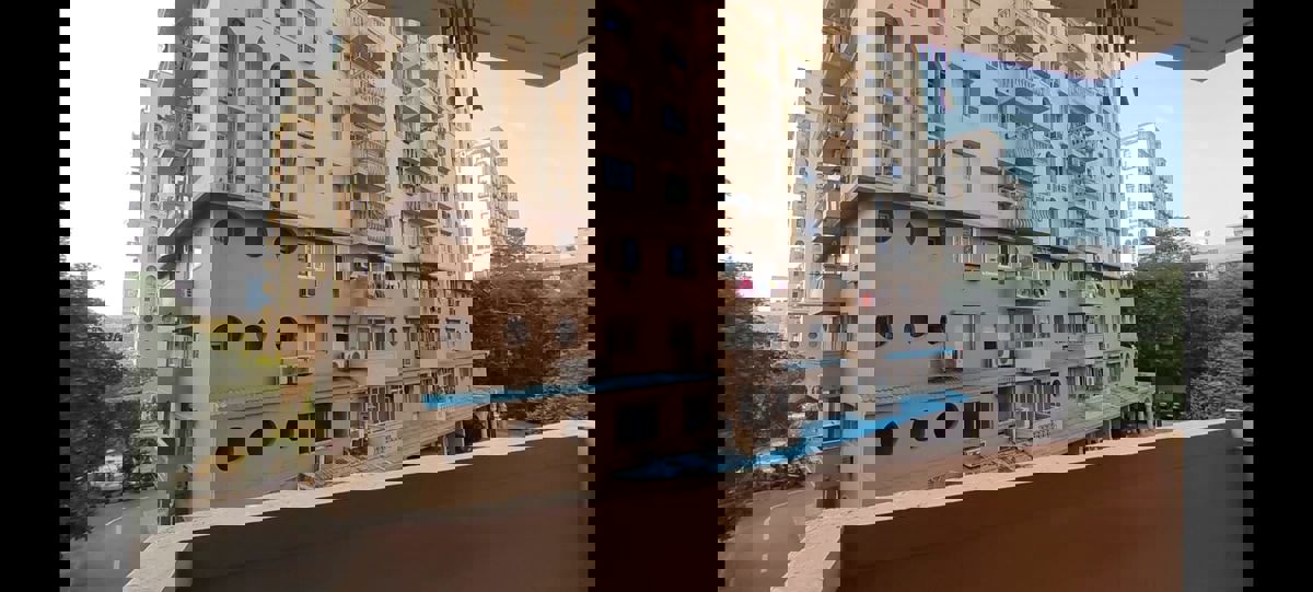 4 BHK 1701 Sq.Ft. Apartment in DLF Ridgewood Estate