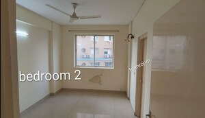 Building Lobby in 4 BHK Apartment at DLF Ridgewood Estate, Dlf Phase iv – for Rent