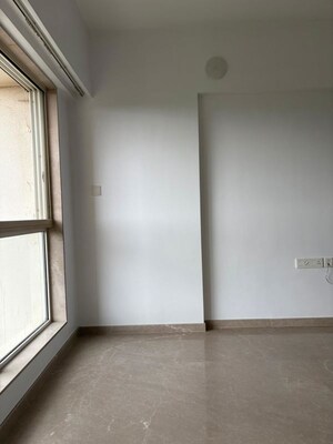 Room in 4 BHK Apartment at Godrej The Trees, Vikhroli East – for Rent