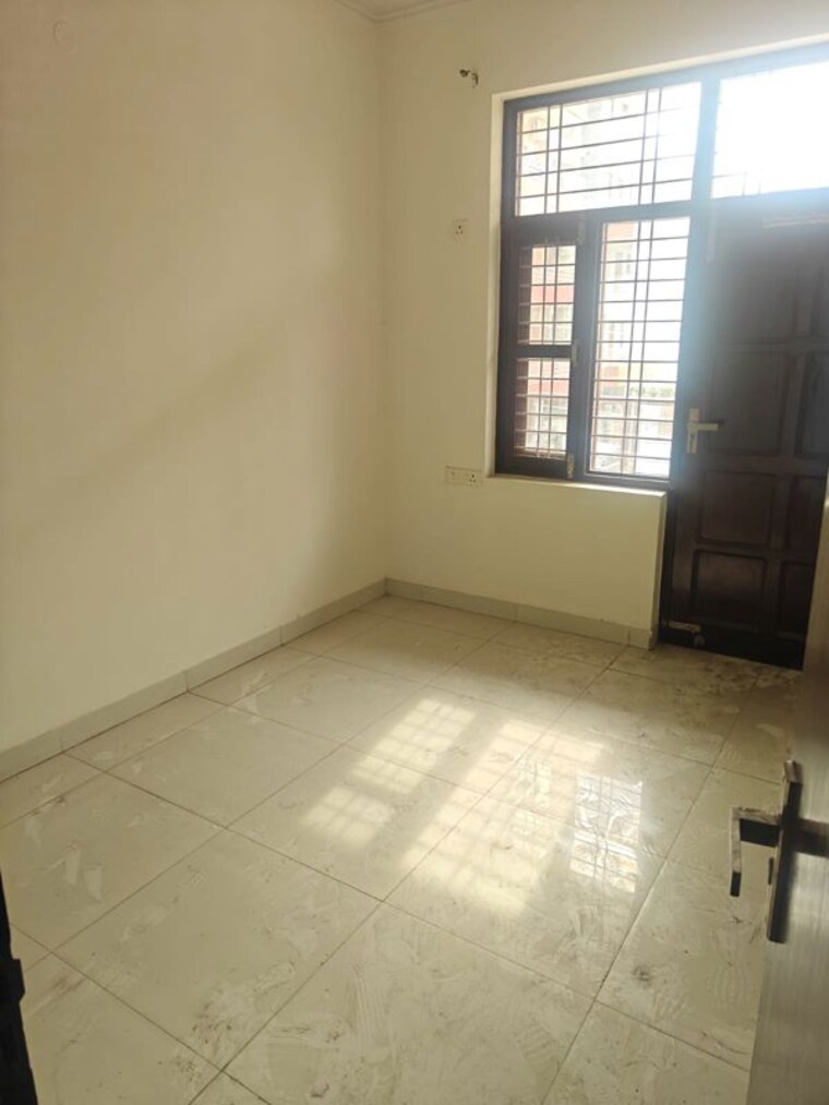 Room, sector 38 2 Bedroom 2000 Sq.Ft. Builder Floor In Sector 38 Gurgaon 10256417