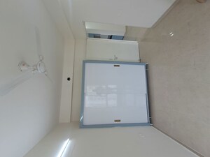 Room in 2 BHK Apartment at Signature Signum 37D III, Sector 37d – for Rent