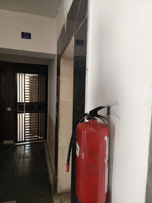 Furnished Amenities in 4 BHK Apartment at Parsvnath Gardenia, Sector 61 – for Sale