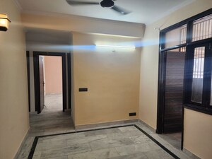 Room in 4 BHK Apartment at Parsvnath Gardenia, Sector 61 – for Sale