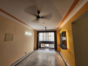 Building Lobby in 4 BHK Apartment at Parsvnath Gardenia, Sector 61 – for Sale