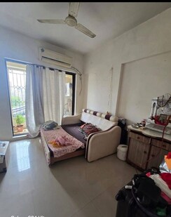 2 BHK + Extra Room Apartment For Rent in Andheri West